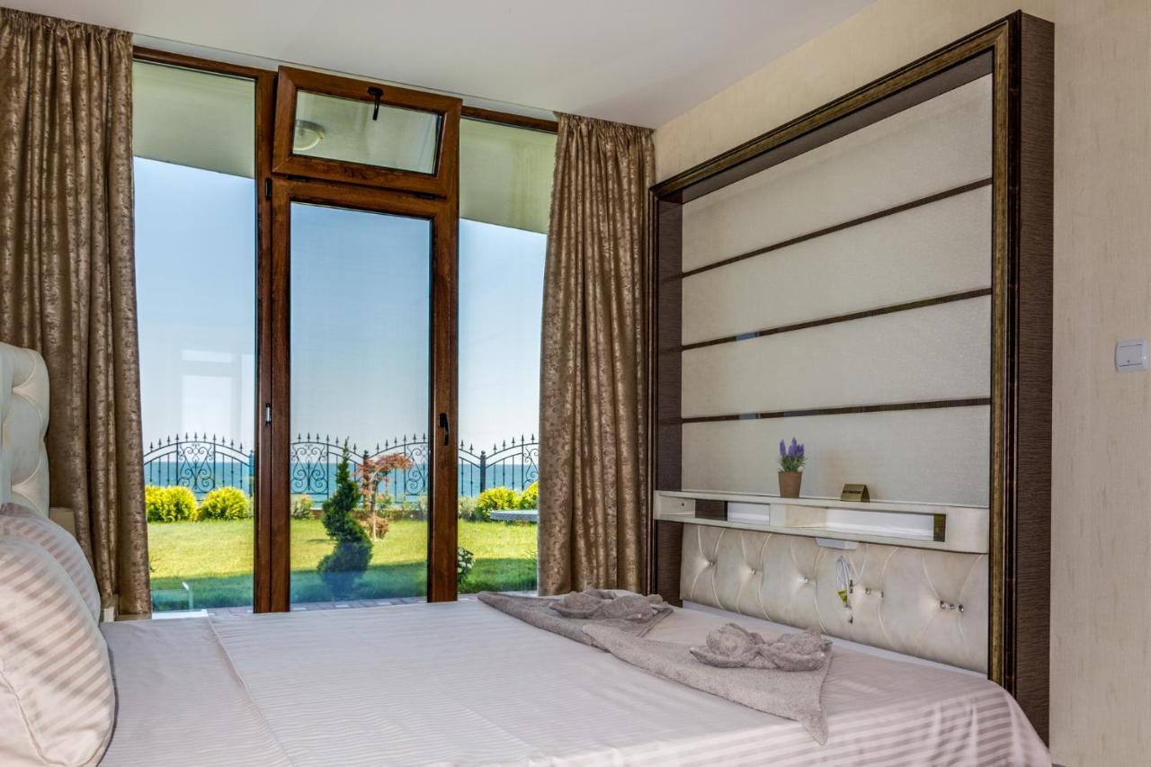 Apartcomplex Golden Bay Ravda Bagian luar foto