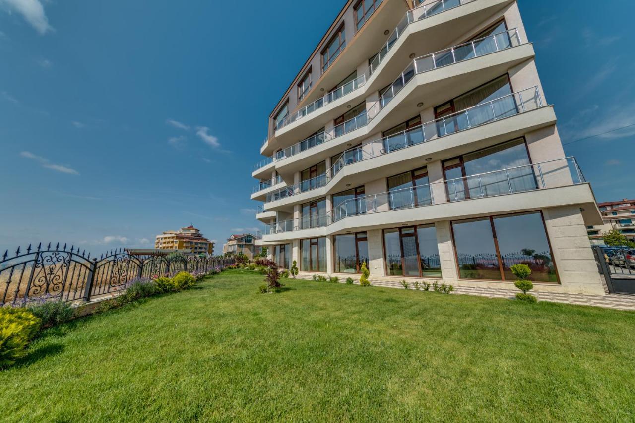 Apartcomplex Golden Bay Ravda Bagian luar foto
