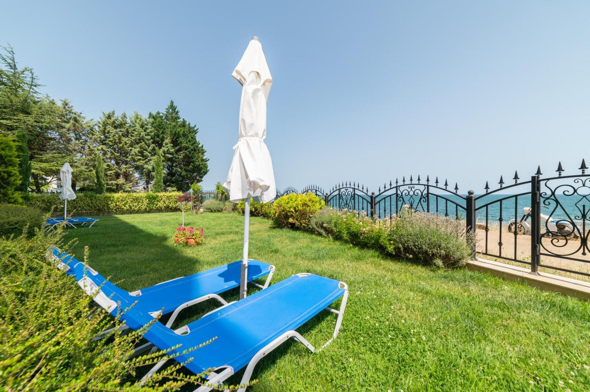 Apartcomplex Golden Bay Ravda Bagian luar foto