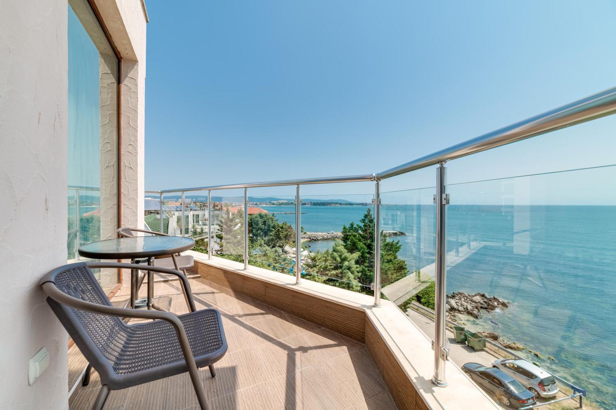 Apartcomplex Golden Bay Ravda Bagian luar foto